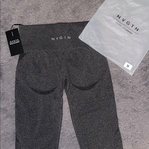 NVGTN - BLACK/GRAY WORKOUT LEGGINGS - NEVER WORN!